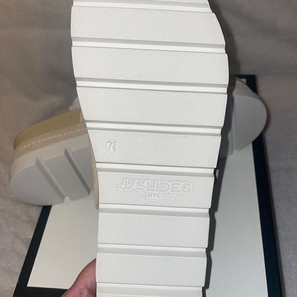 NWT J/SLIDES RICE Sand Suede Sandal - Picture 15 of 15